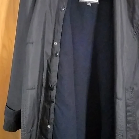 Women's Lightweight Black Trench Coat - Picture 6 of 14